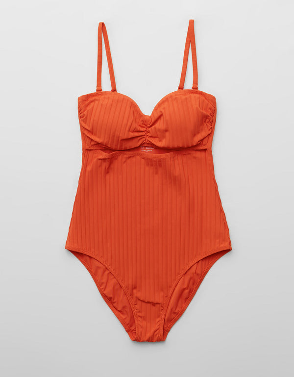 Bañador entero con frunces, escote bandeau, recortes y textura acanalada. - Naranja