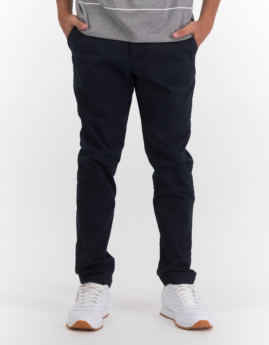 Pantalón Slim Hombre AE - Naval 1120_4603_410_of