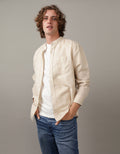 Camisa AE abotonada de lino con cuello - Caqui 1152_2369_212_of