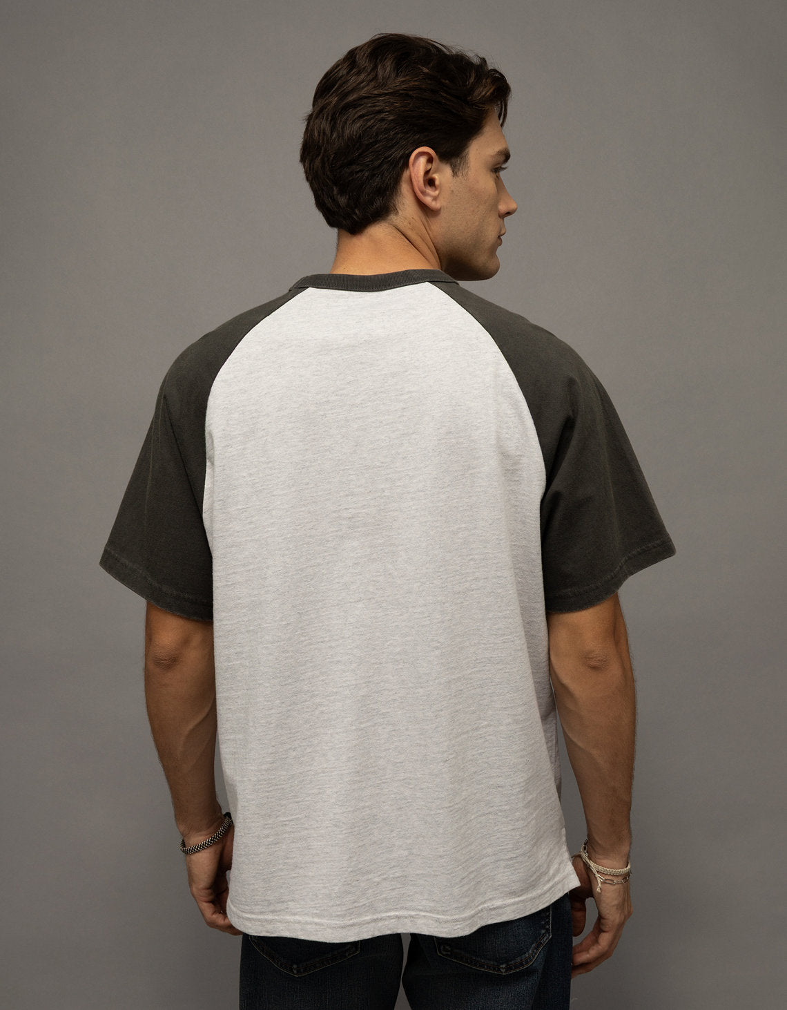 Camiseta de peso pesado relajada con mangas raglán - Gris 1162_5311_092_ob