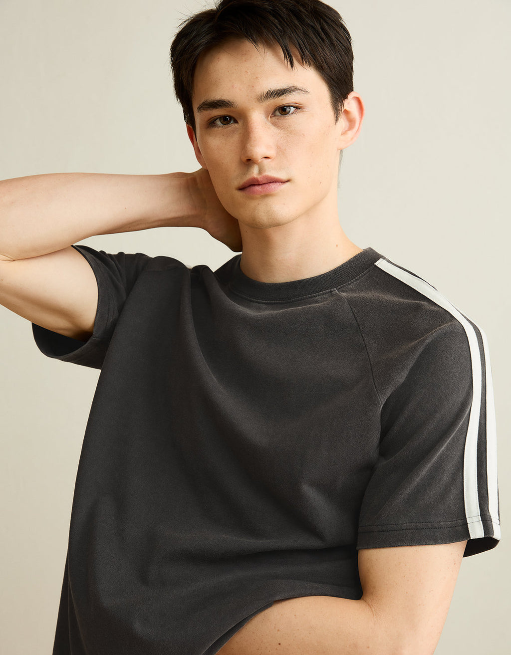 Camiseta Raglán de ajuste estándar Ae - Negro 1164_5244_094_d2