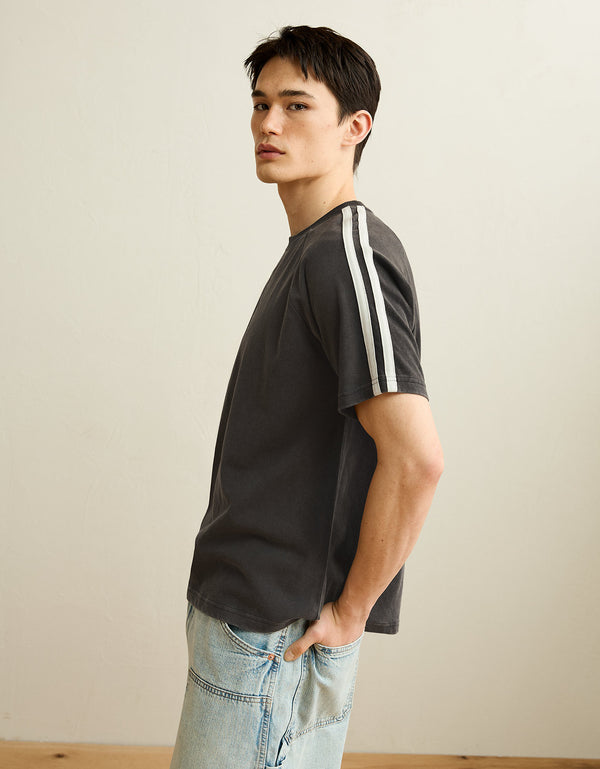 Camiseta Raglán de ajuste estándar Ae - Negro