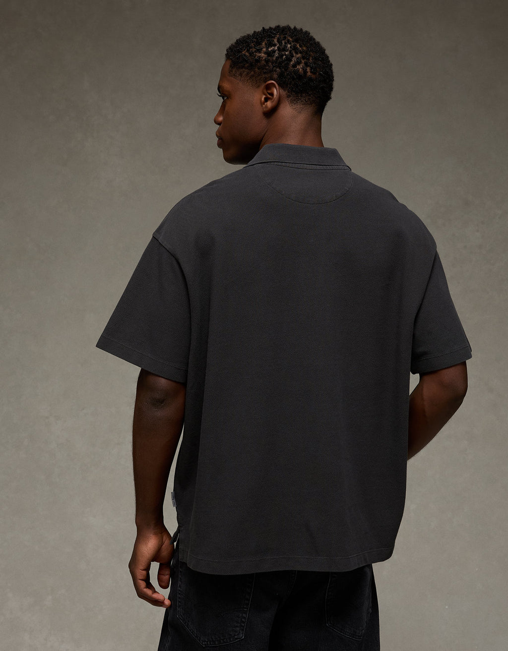 Camiseta Tipo Polo Boxy Ae - Negro 1165_4983_167_ob