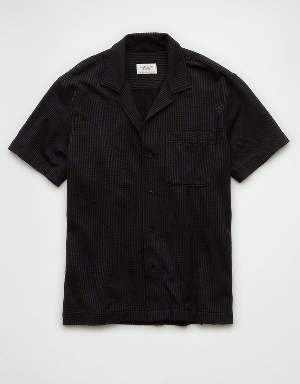 Camisa de campamento abotonada de seersucker Ae. - Negro