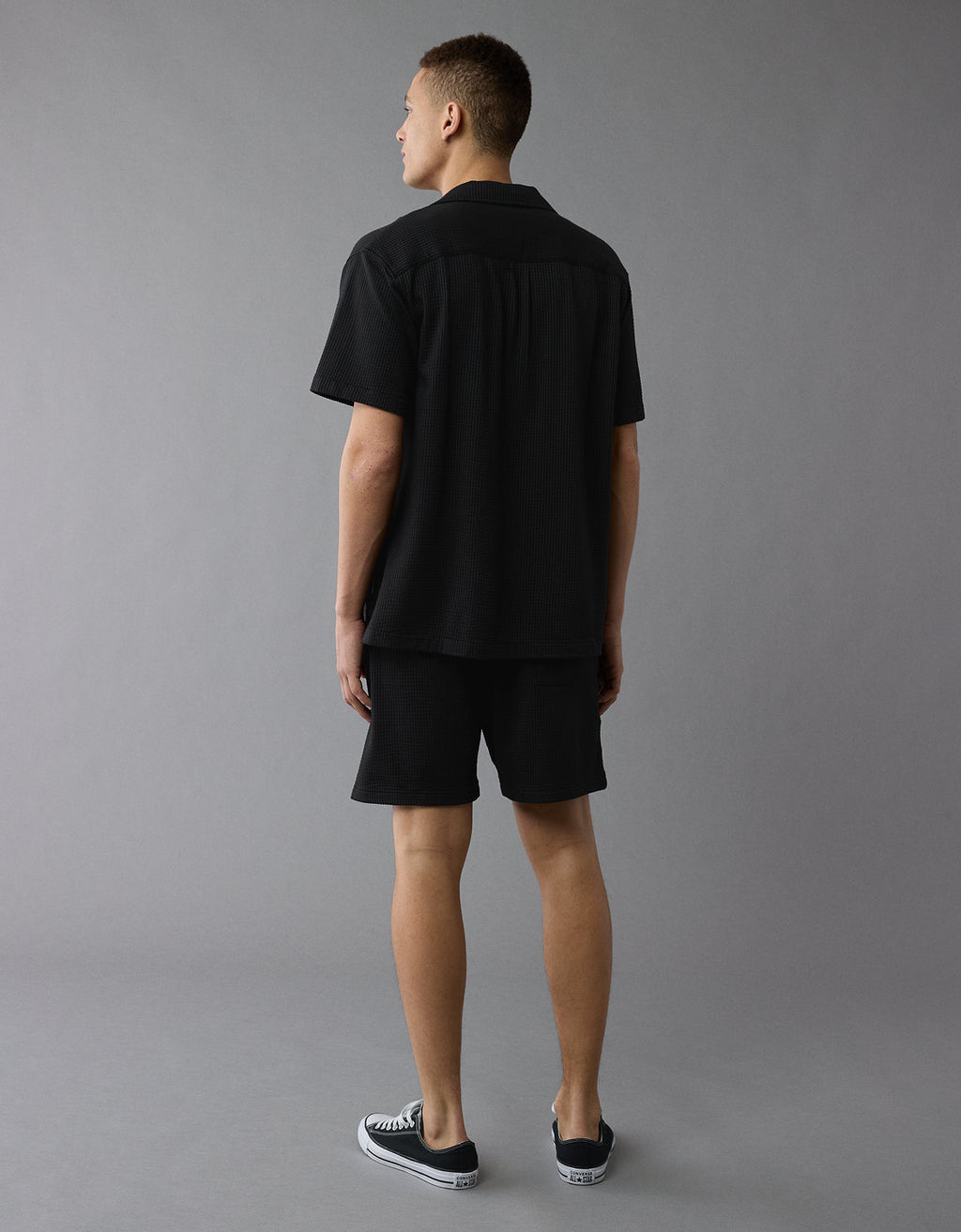 Camisa de campamento abotonada de seersucker Ae. - Negro 1174_4351_001_ob