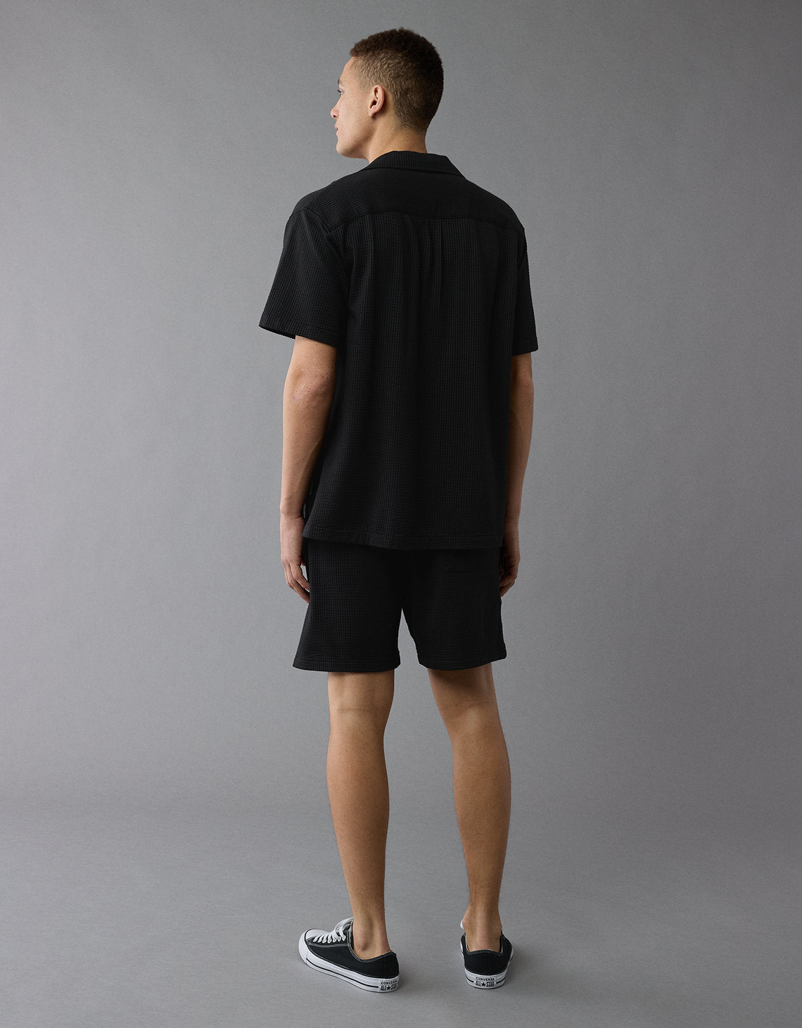 Camisa de campamento abotonada de seersucker Ae. - Negro 1174_4351_001_ob