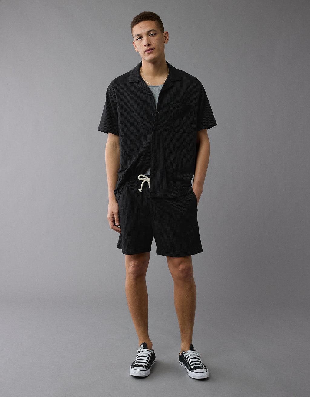 Camisa de campamento abotonada de seersucker Ae. - Negro 1174_4351_001_of