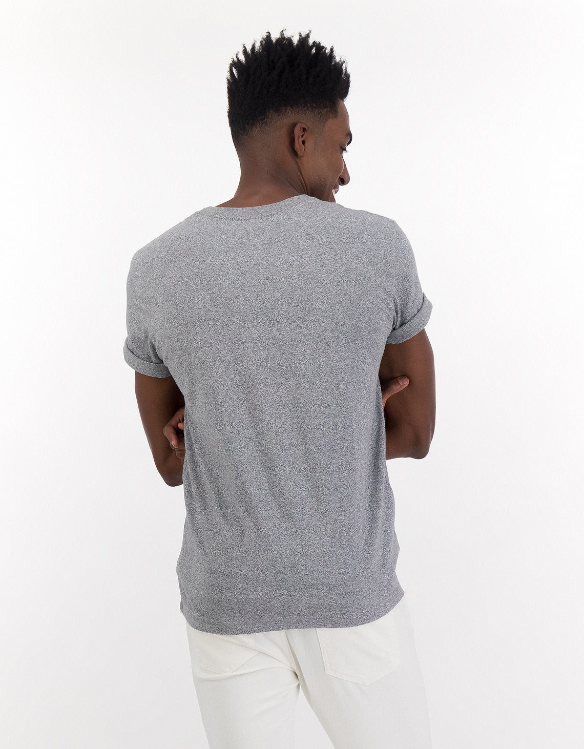 Camiseta con cuello en V de Ae - Gris 1177_1758_006_ob