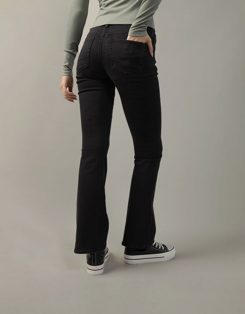 Jean Tiro Bajo Con corte en Bota Mujer AE - Negro 1437_4976_081_ob