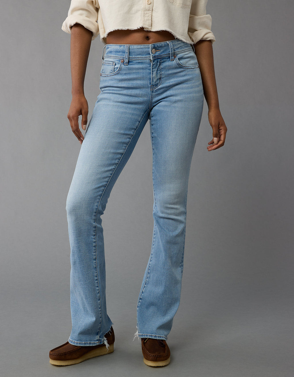 Jean AE de tiro bajo y bota campana para mujer - Azul 1437_5026_433_of