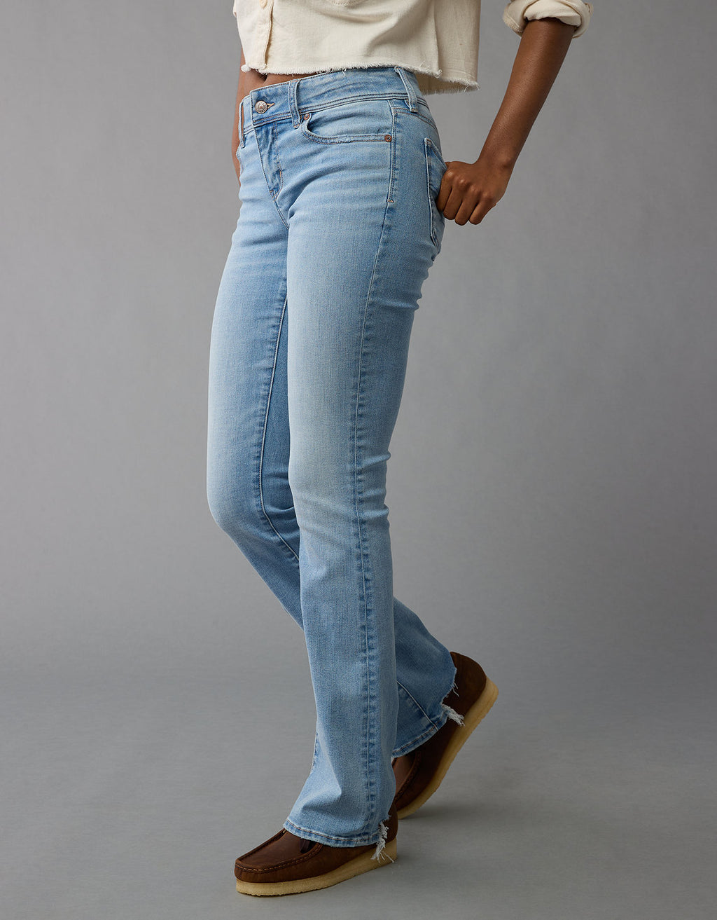 Jean AE de tiro bajo y bota campana para mujer - Azul 1437_5026_433_os
