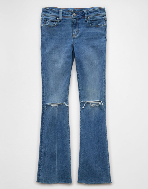 Jean kick bootcut con rotos de tiro bajo de mujer AE - Generico