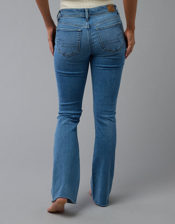Jean kick bootcut con rotos de tiro bajo de mujer AE - Generico