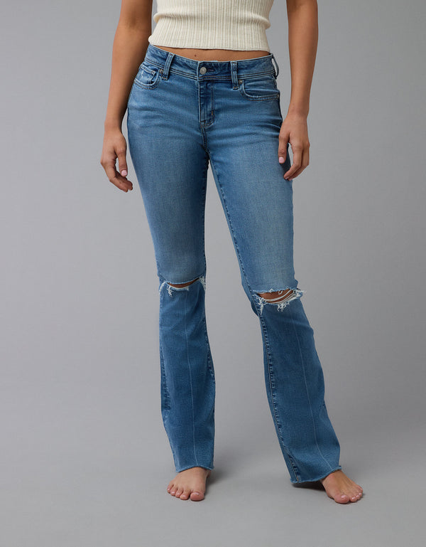 Jean kick bootcut con rotos de tiro bajo de mujer AE - Generico