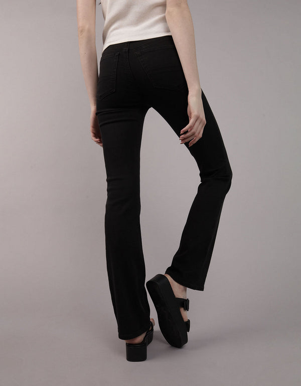 Jean kick bootcut de tiro bajo de mujer AE - Negro