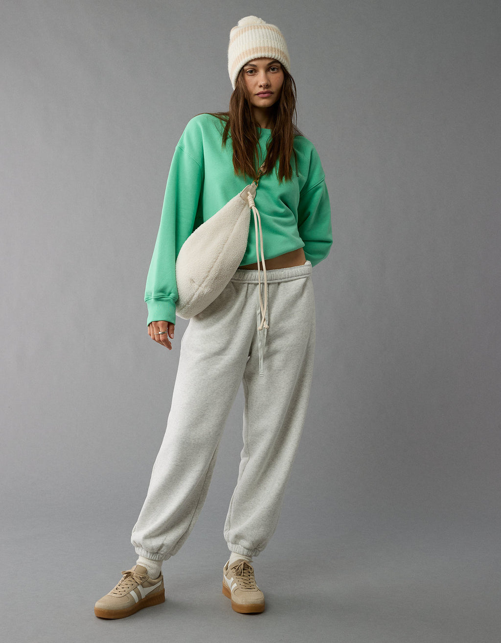 AE Sweatshirt con Cuello Redondo - Verde 1457_2392_300_os
