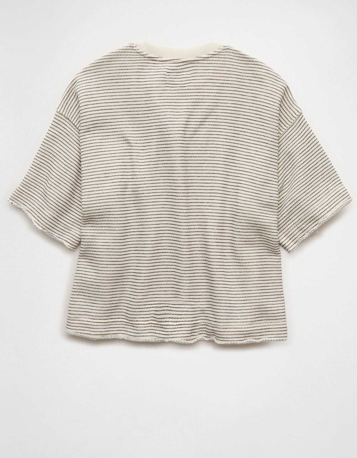 Camiseta Tipo Boxy Ae - Negro 1457_2982_032_b