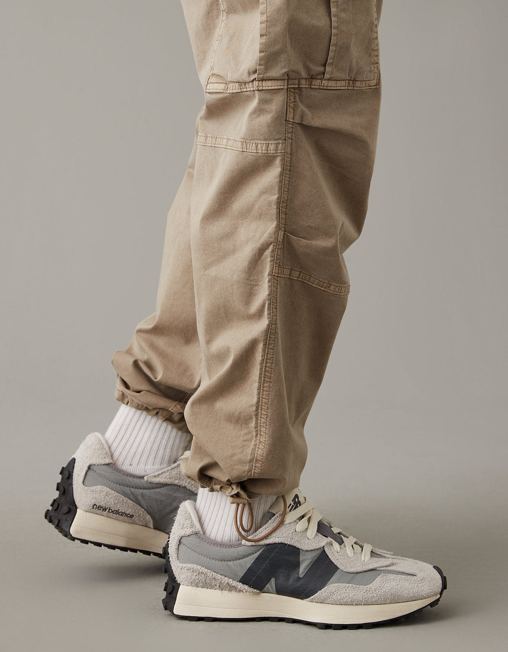 Pantalones AE Flex Lived-in Slim tipo Cargo - Caqui 1523_4878_212_d2
