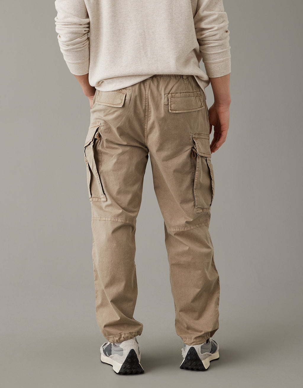 Pantalones AE Flex Lived-in Slim tipo Cargo - Caqui 1523_4878_212_ob