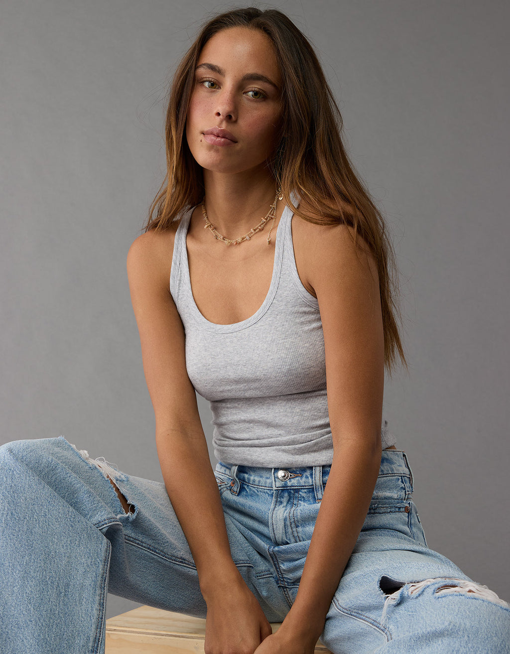 AE Top Boyfriend sin Mangas con Cuello Caído - Gris 1531_6041_006_ob