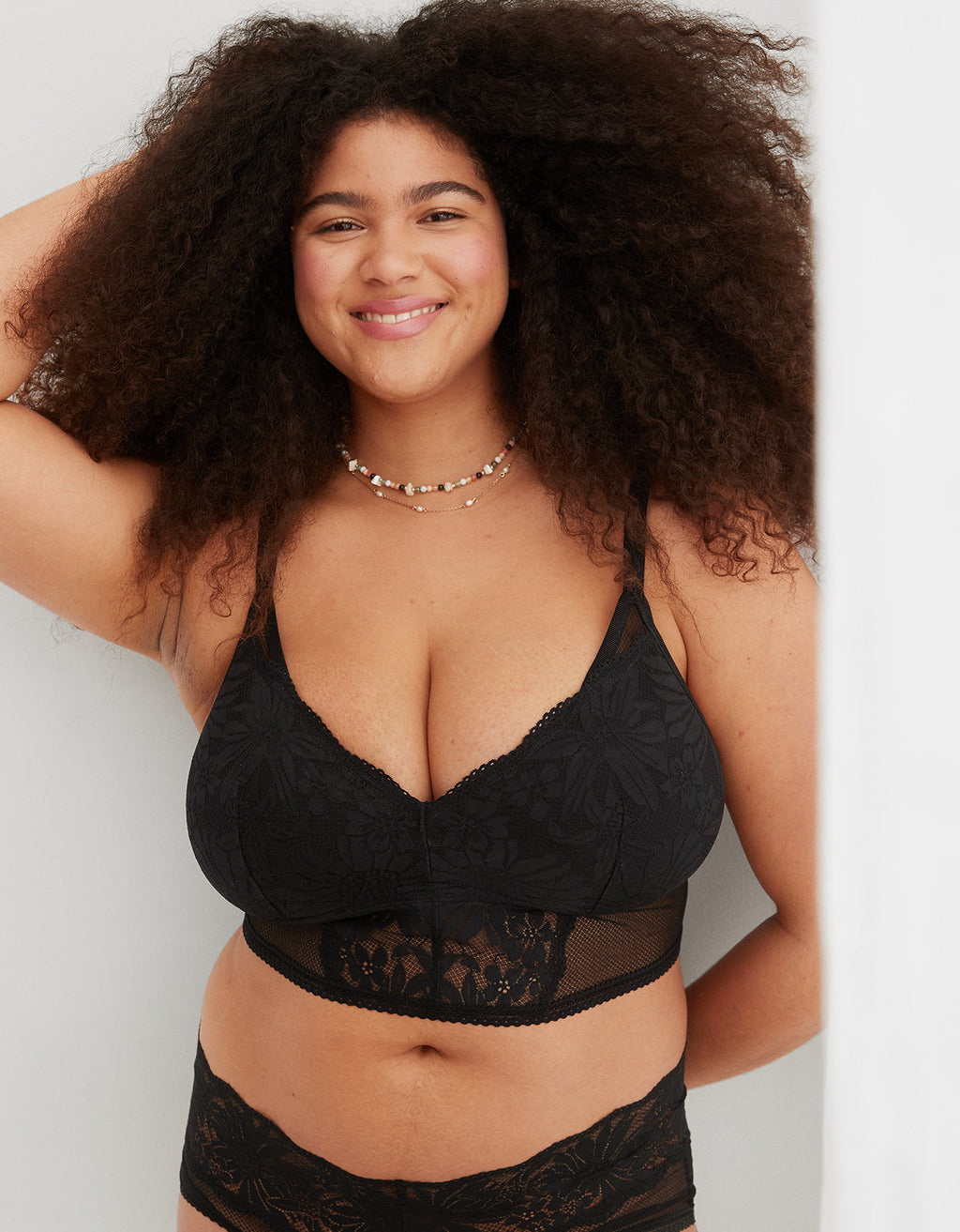 Undie Aerie Cheeky de encaje floral - Negro 1698_3629_073_d1