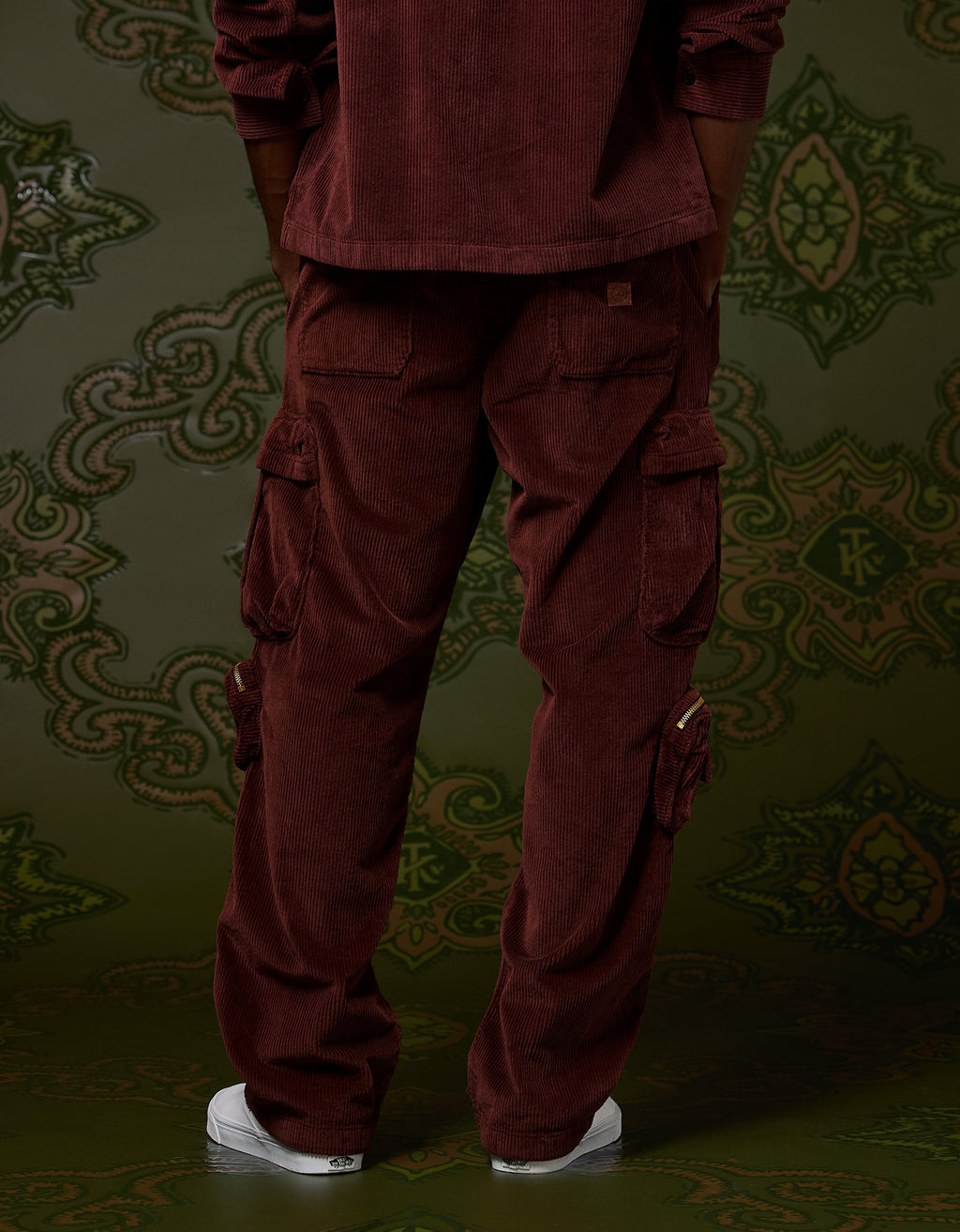 Ae x Tru Kolors Pantalón Cargo de Corduroy - Generico 2121_5277_613_ob