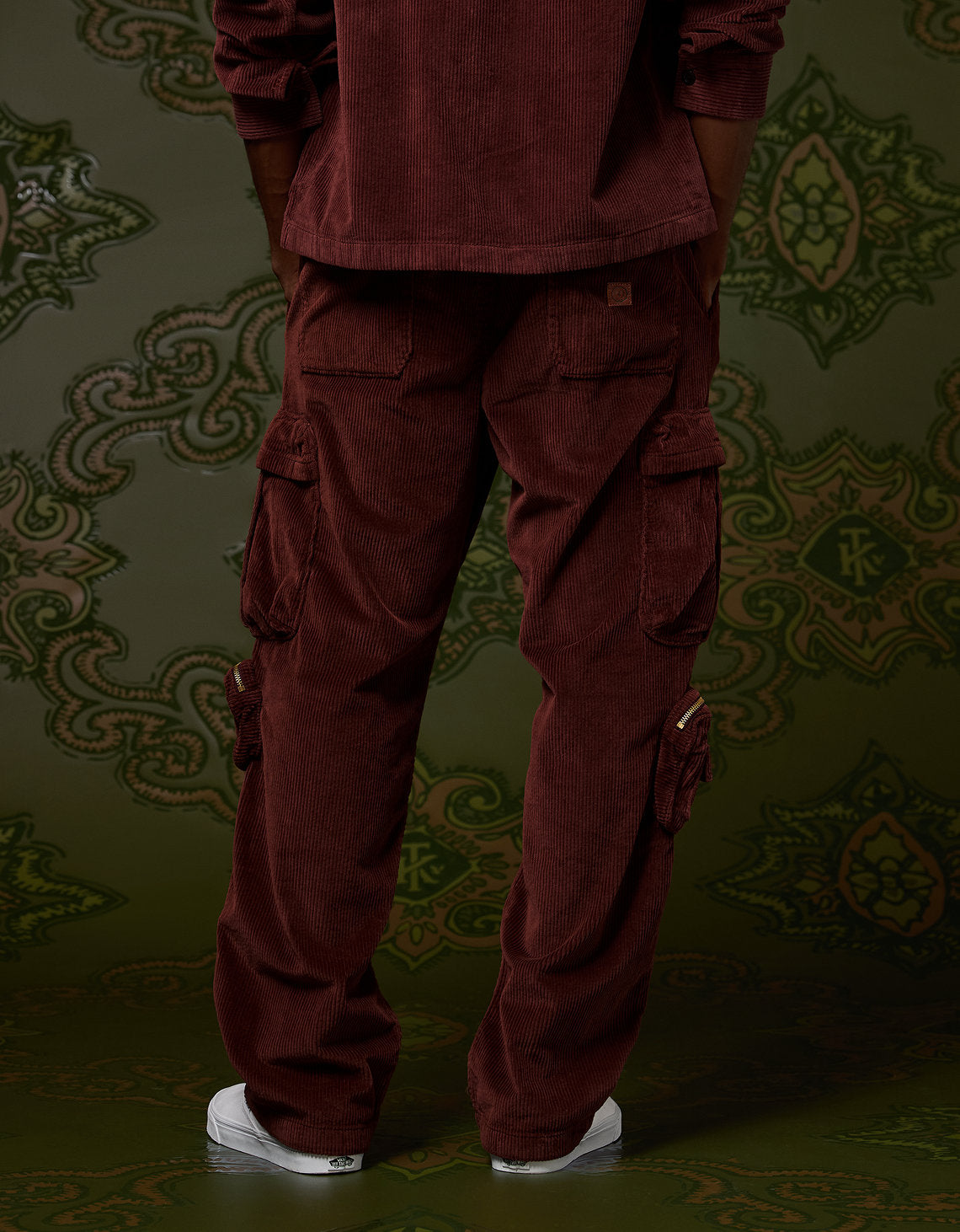 Ae x Tru Kolors Pantalón Cargo de Corduroy - Generico 2121_5277_613_ob