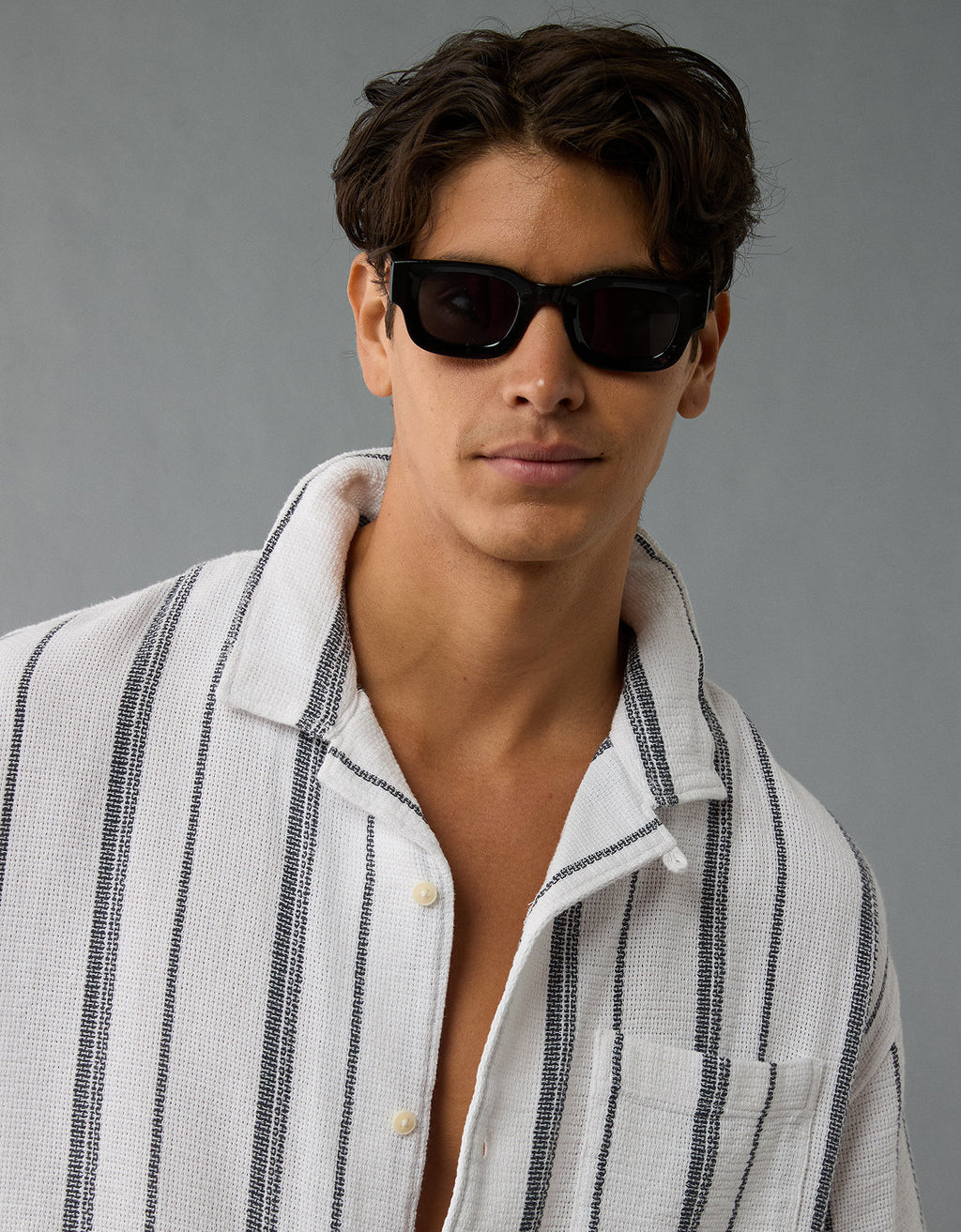 AE Camisa Rayada con Botones - Blanco 2154_2760_100_d2