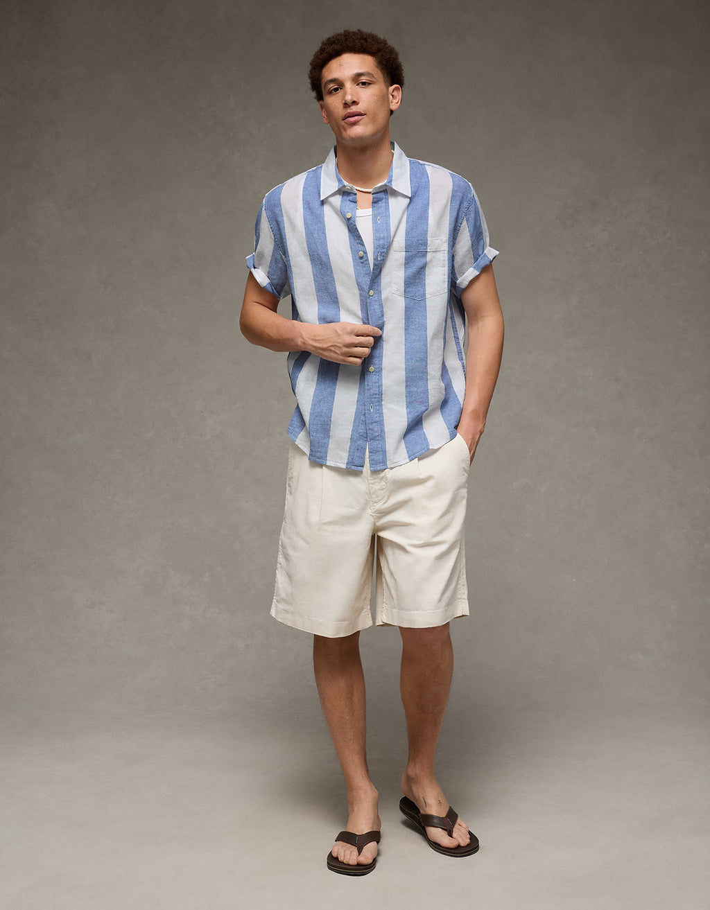 Camisa de lino con botones de ajuste estándar. - Azul 2154_3155_401_os