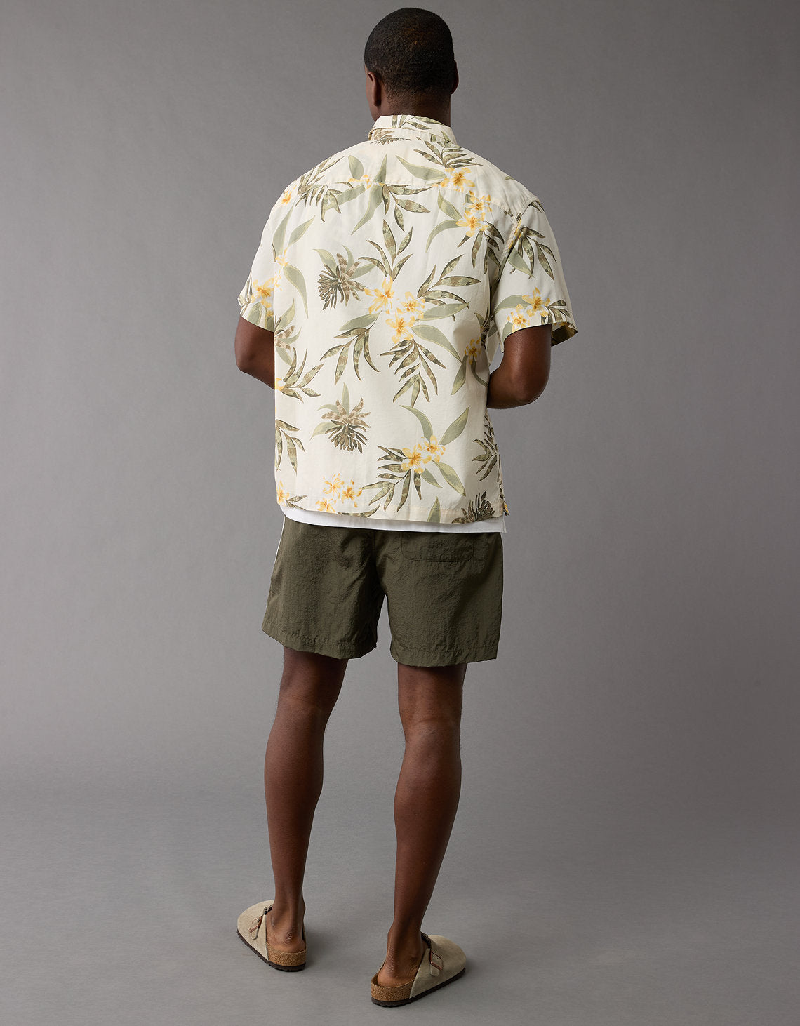Camisa manga corta Ae con estampados - Caqui 2154_6279_212_d2