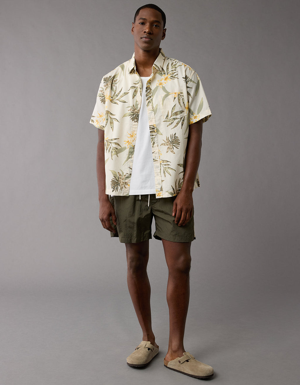 Camisa manga corta Ae con estampados - Caqui 2154_6279_212_of