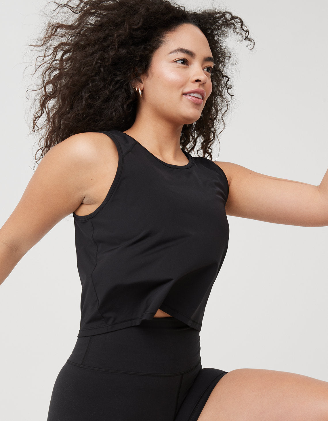 Camiseta Offline by Aerie Real Me corta sin mangas - Negro 2163_1422_073_of