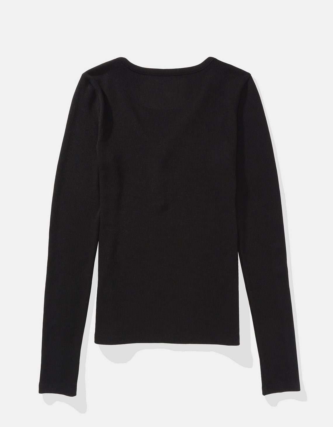 Camiseta AE Henley con cuello en V manga larga - Negro 2302_9430_001_b