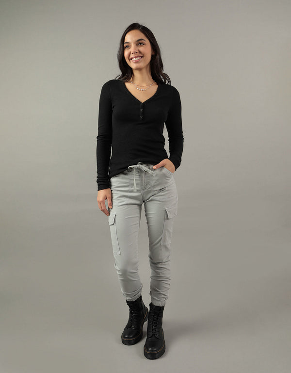 Camiseta AE Henley con cuello en V manga larga - Negro