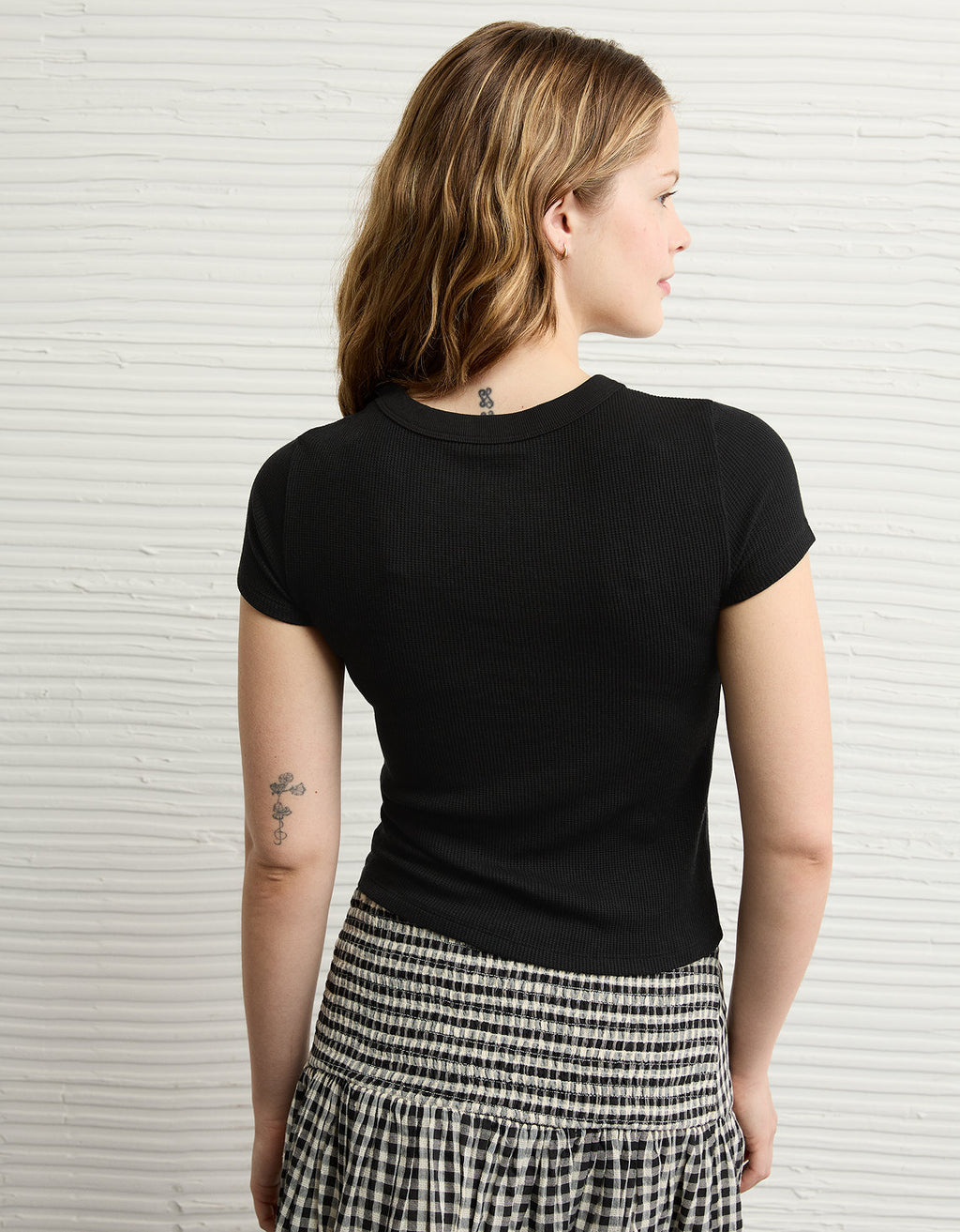 Camiseta Manga Corta Ae - Negro 2370_1117_073_ob