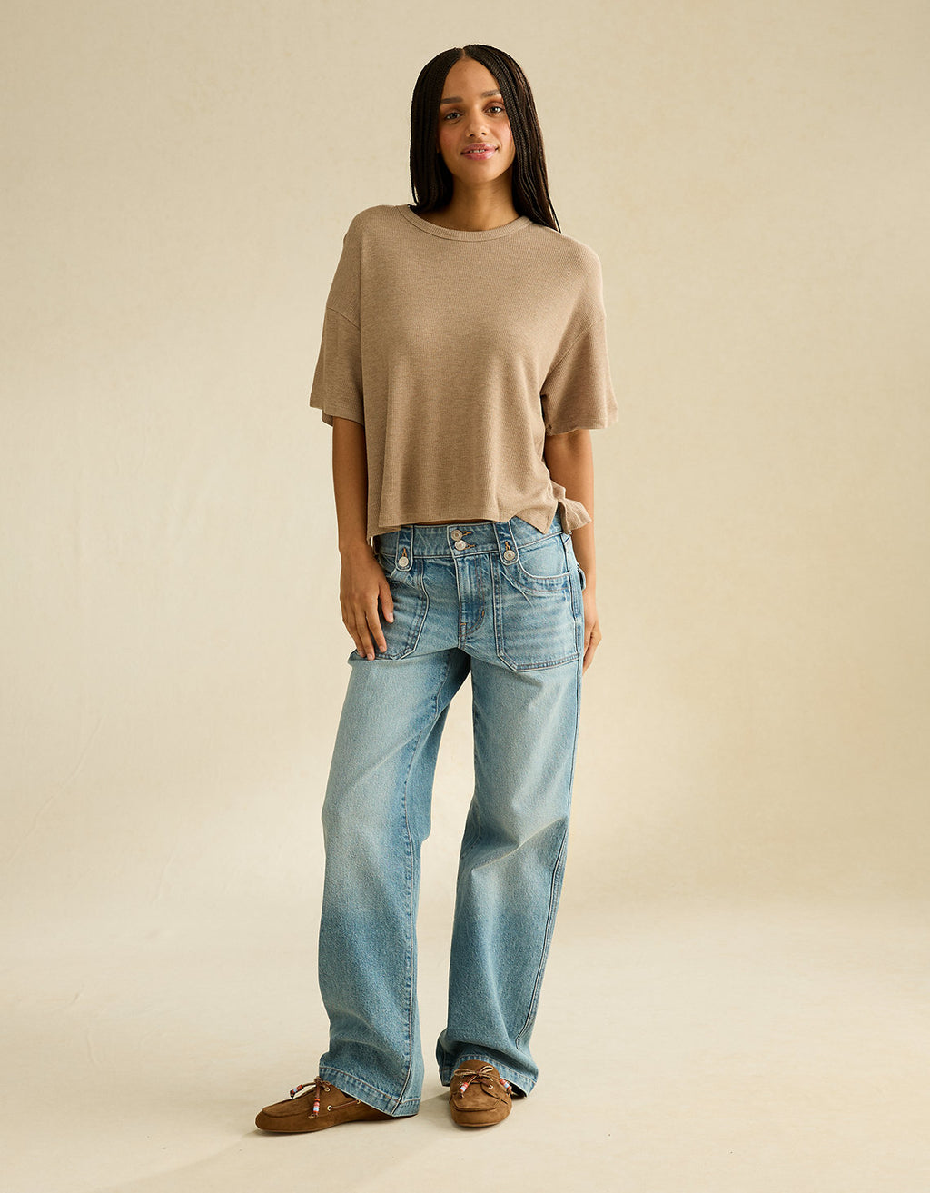 Camiseta de cuello redondo suave y sexy tipo waffle de AE - Caqui 2370_1838_972_os
