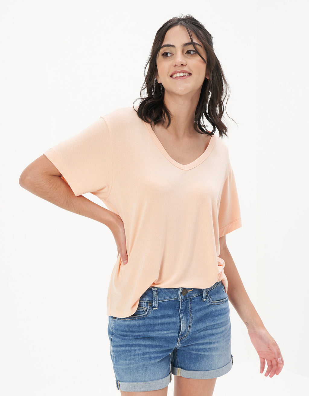 Camiseta cuello en V Ae  - Naranja 2370_8506_800_of