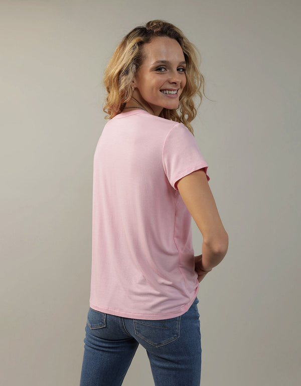 Camiseta AE cuello en V Soft & Sexy - Generico