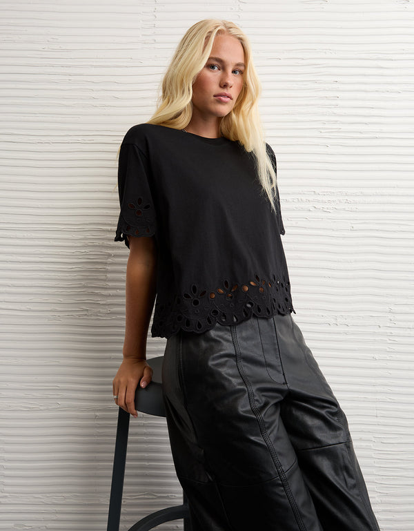 Camiseta Boxy Oversized con Ojal Ae - Negro
