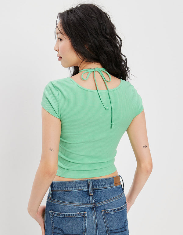 Camiseta AE con abertura en el cuello. - Verde