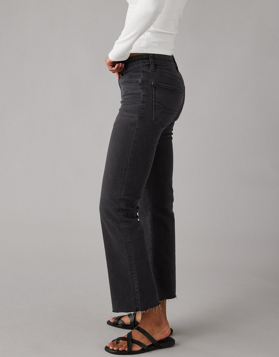 Jean Ae High-waisted Crop - Negro 2432_5082_051_os