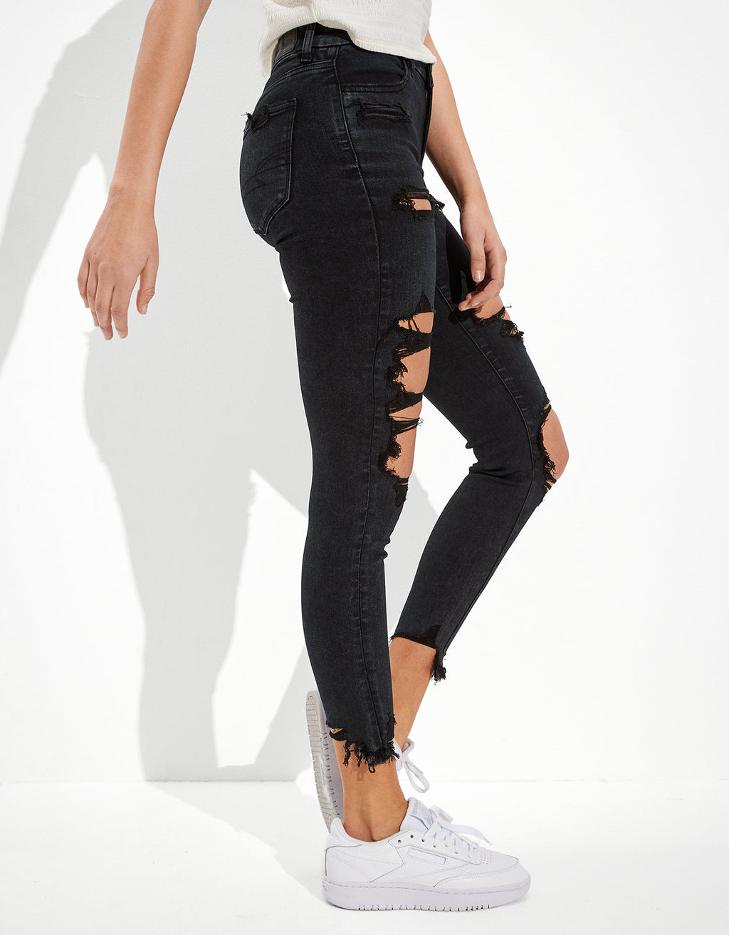 Jegging AE Forever Soft con rotos de tiro alto crop - Negro 2433_3763_055_os