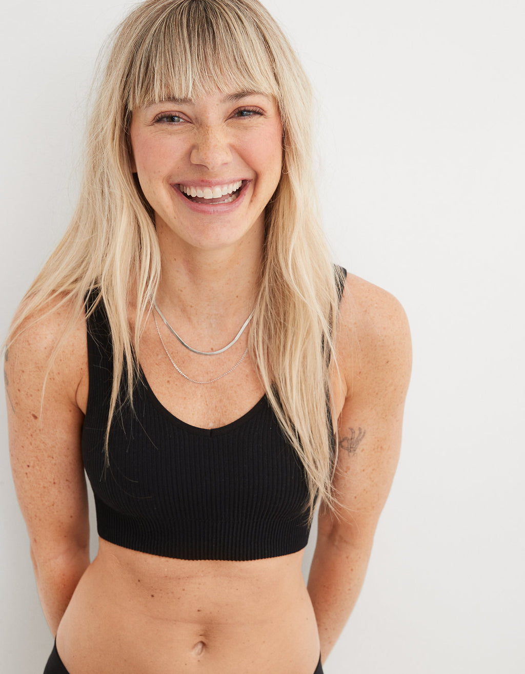 Bralette Superchill sin costuras By Aerie - Negro 2694_3669_073_of