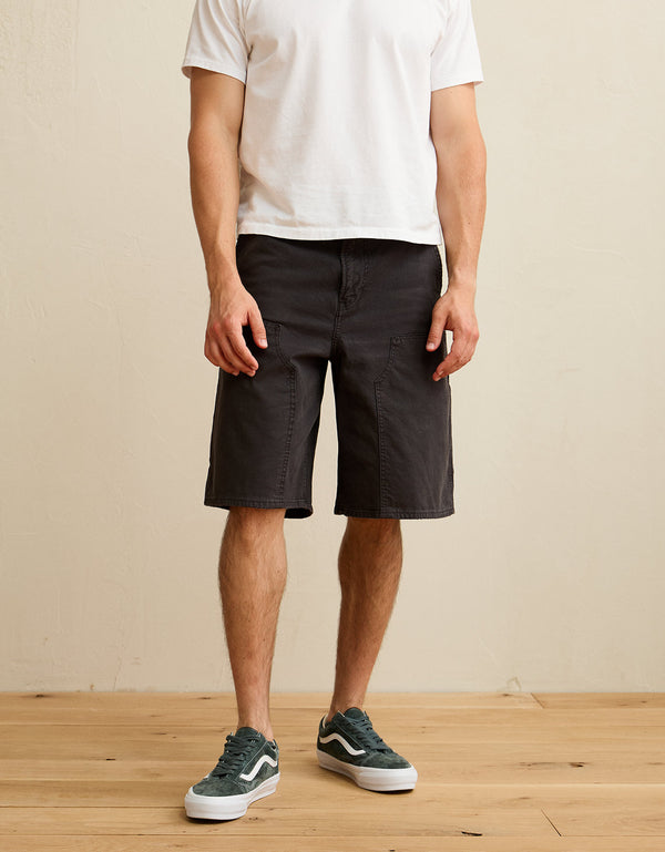 Shorts de mezclilla anchos estilo carpintero. - Negro