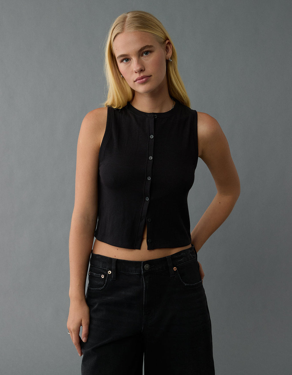 Tank top con botones de mujer AE - Negro 3171_6053_001_d2