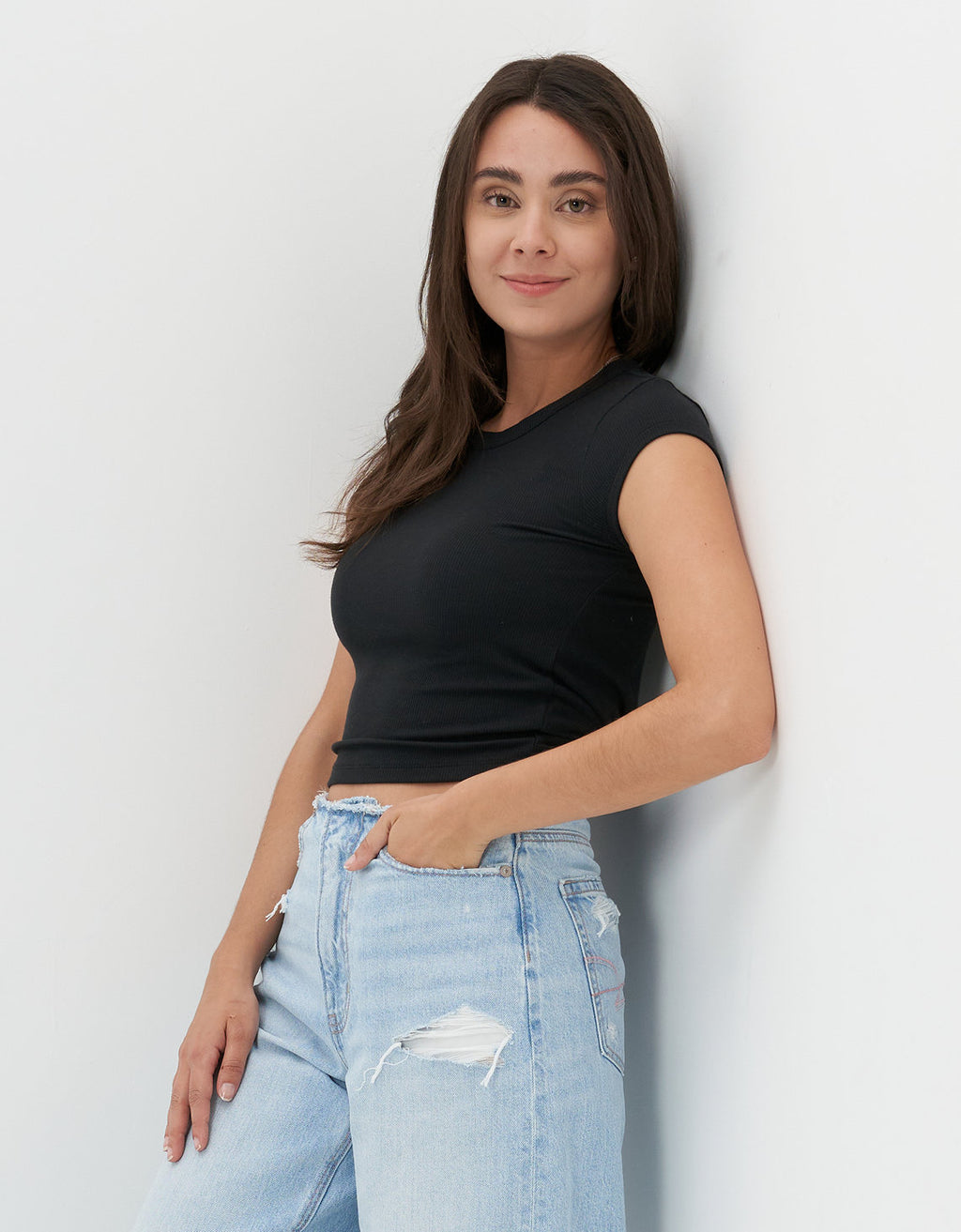 Camiseta AE Soft & Sexy con la parte de la espalda recogida - Negro 3375_8703_001_ob