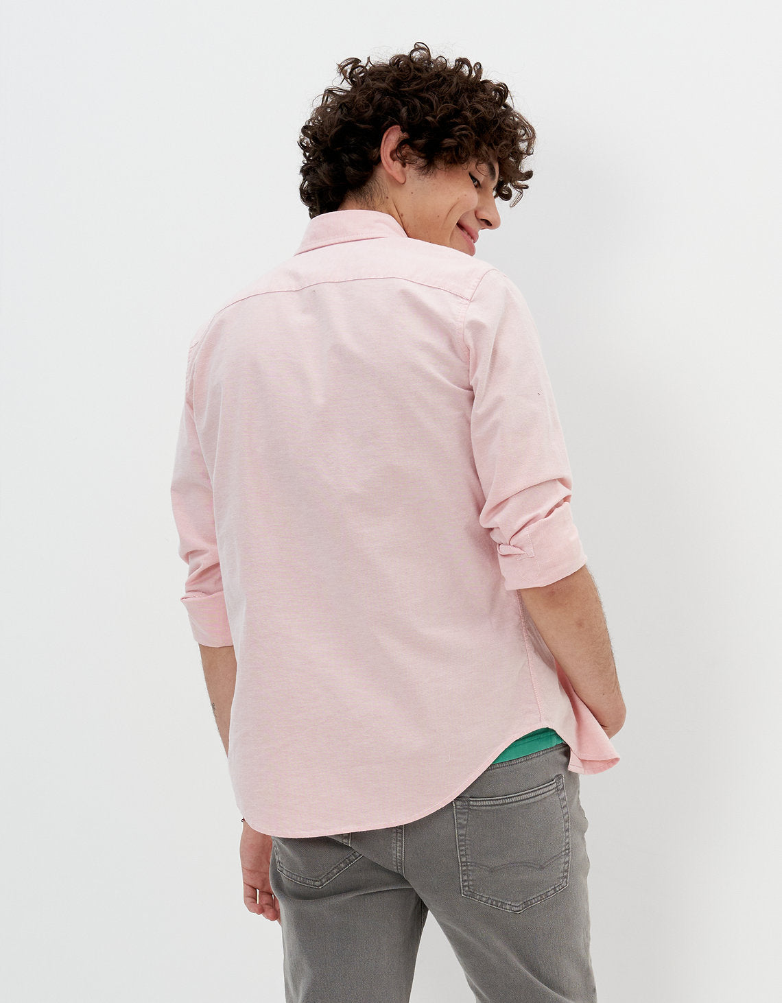 Camisa AE Oxford corte ajustado con botones al frente - Rojo 5153_2178_815_ob