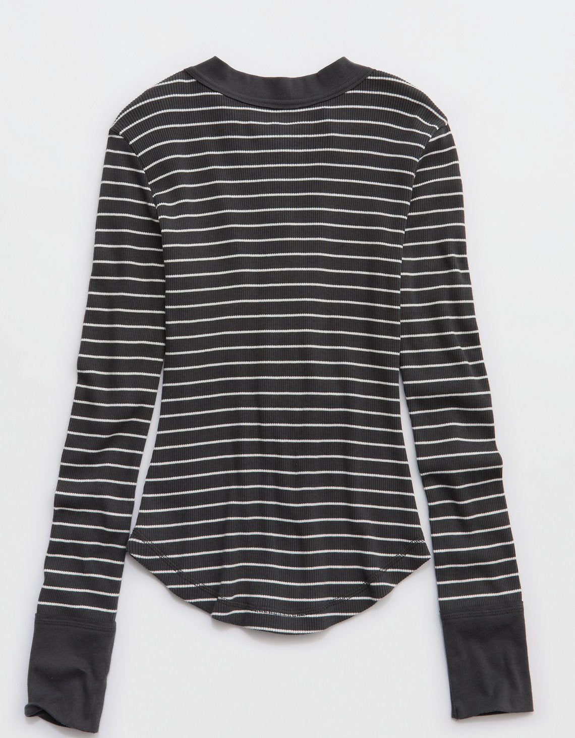 Suéter Henley de Aerie - Gris 5493_3919_005_b