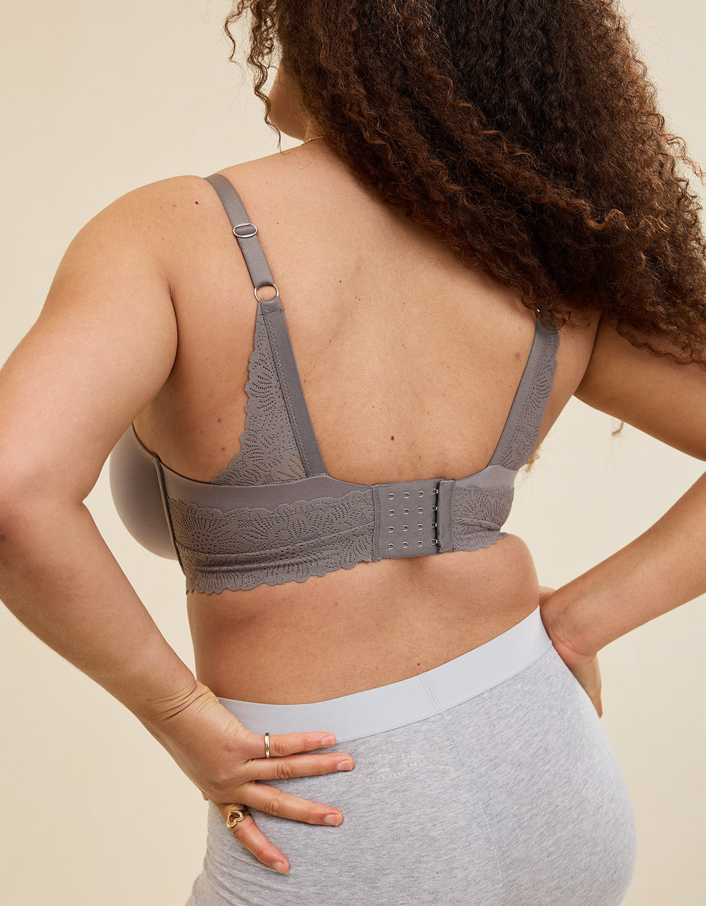 Bra Aerie Real Sunnie de covertura total - Gris 9792_5043_018_d1